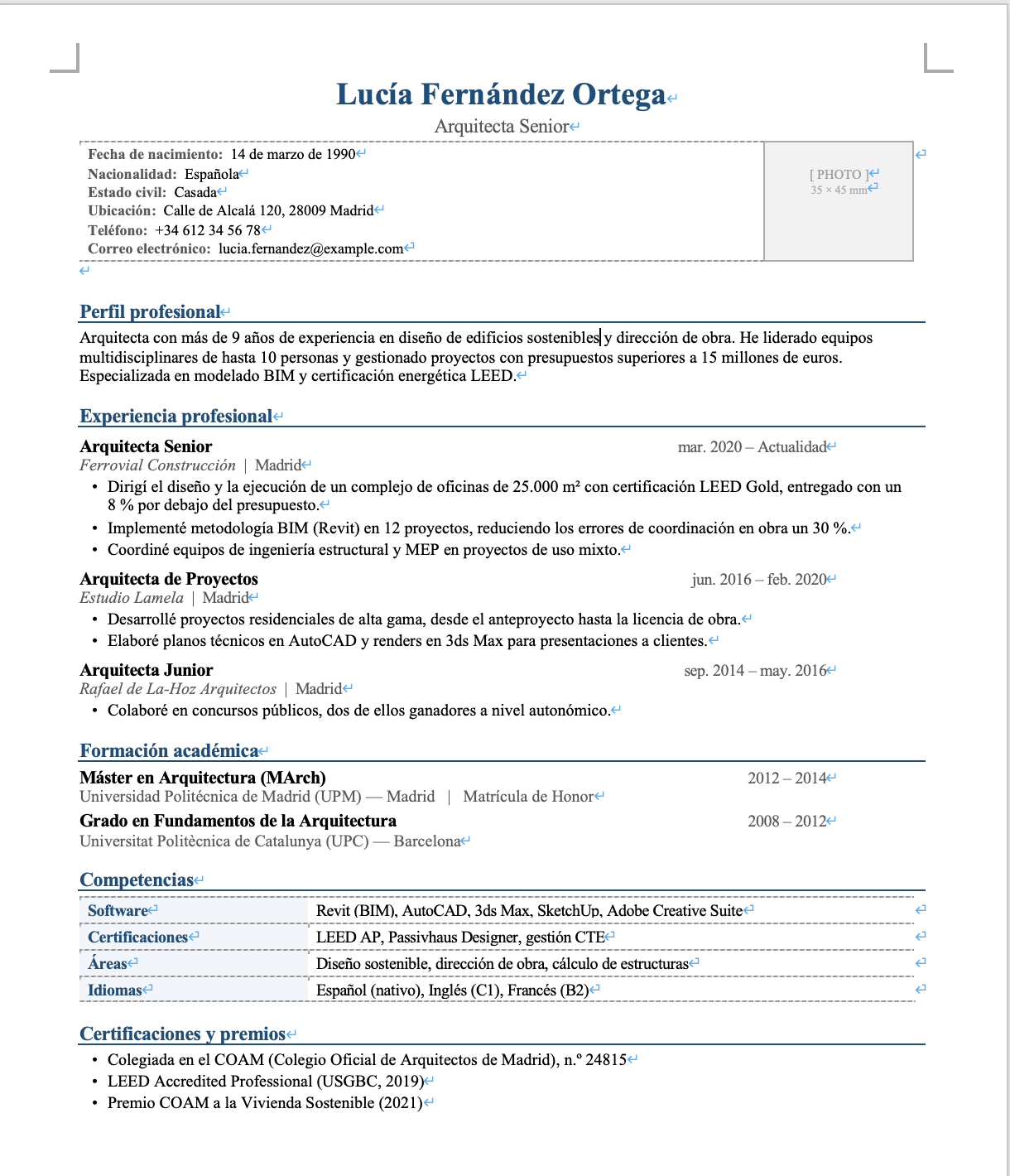 Currículum de Word original escrito en español, con las líneas de los títulos, la tabla de aptitudes y las viñetas alineadas